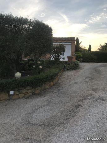 Studio 30 M² Villa Lançon-Provence Esterno foto